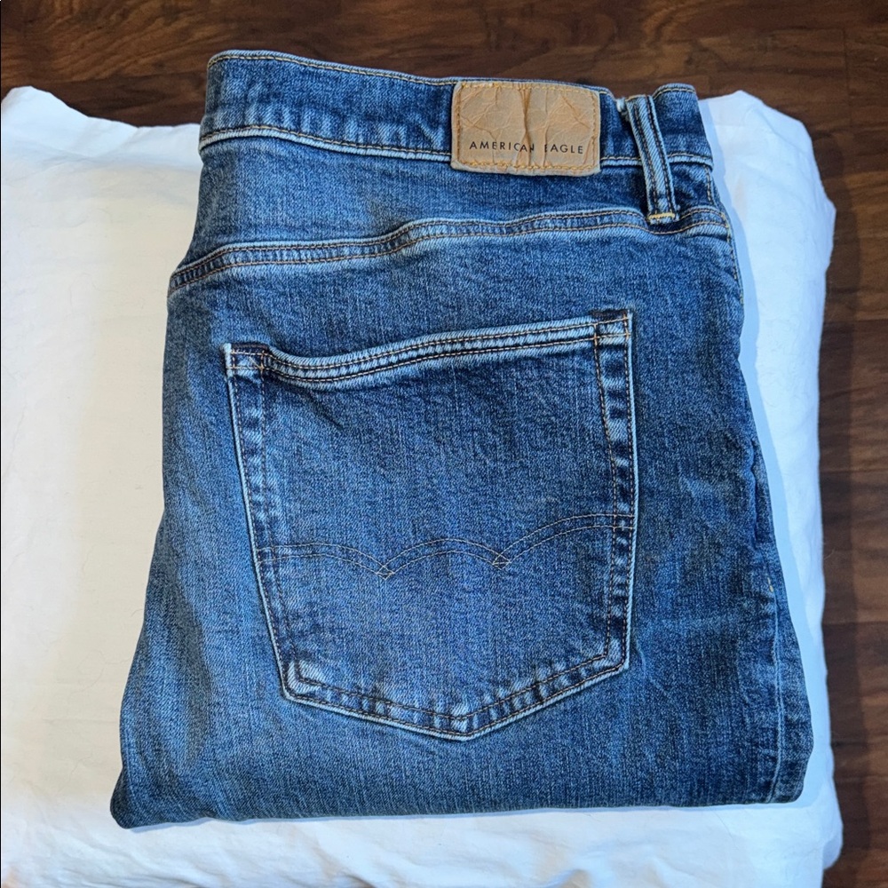 American Eagle Outfitters Relaxed Straight Jeans Men's 36x32 Distressed‎ Denim